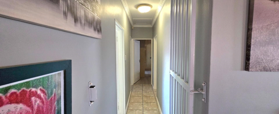 4 Bedroom Property for Sale in Franskraal Western Cape